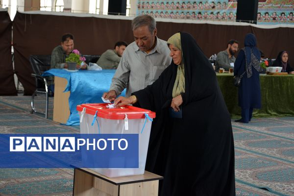 حماسه پرشور مردم نیشابور پای صندوق رأی