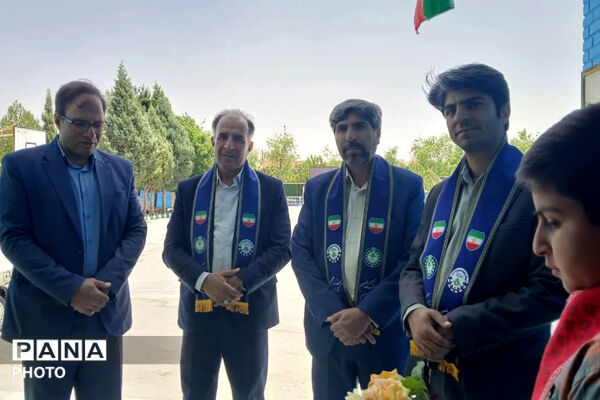 افتتاح نخستین گلخانه دانش‌آموزی مدرسه شهید رئیسی؛ گامی نو به‌سوی آموزش مهارت‌محور