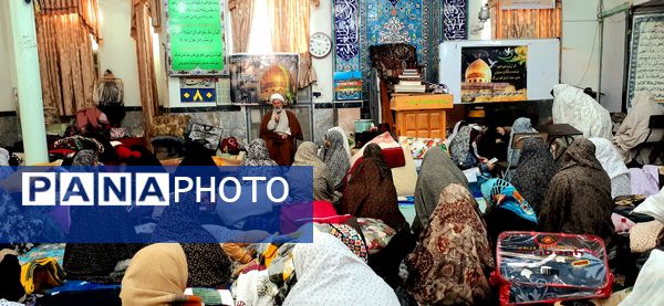 مراسم اعتکاف مادر دختری در مسجد صاحب الزمان آشخانه