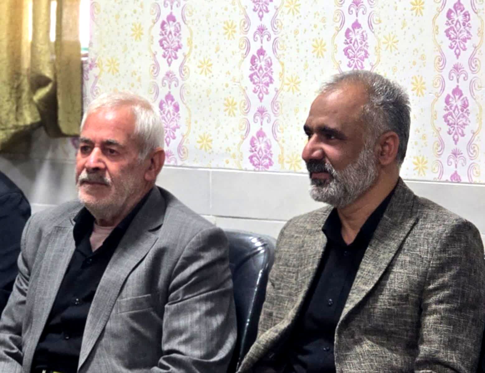 برگزاری مراسم بزرگداشت خانواده شهید تشکری در دبیرستان شاهد فردوس