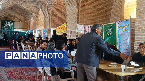 میز خدمت اداره‌های نیشابور در نماز جمعه