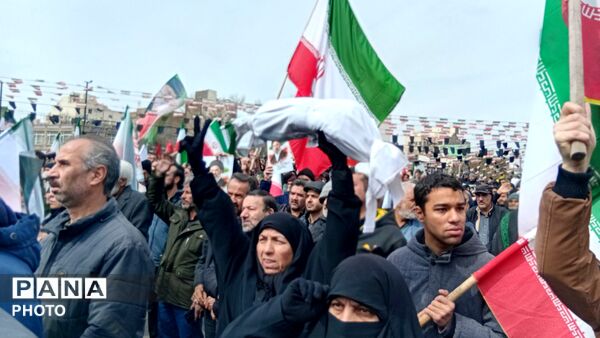 ما تا آخر ایستاده ایم
