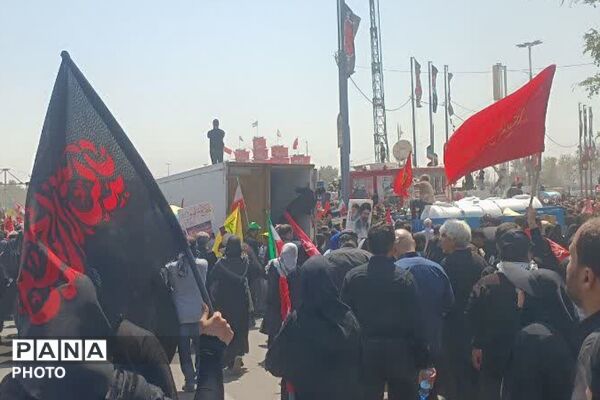 میدان انقلاب گواه بر پیمانی ناگسستنی