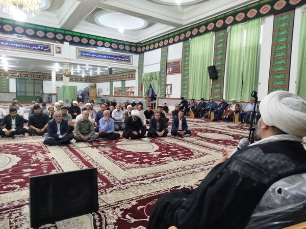 همایش تحلیلی بصیرتی بشارت فتح 