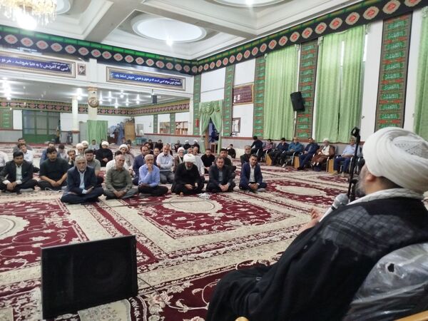 همایش تحلیلی بصیرتی بشارت فتح 