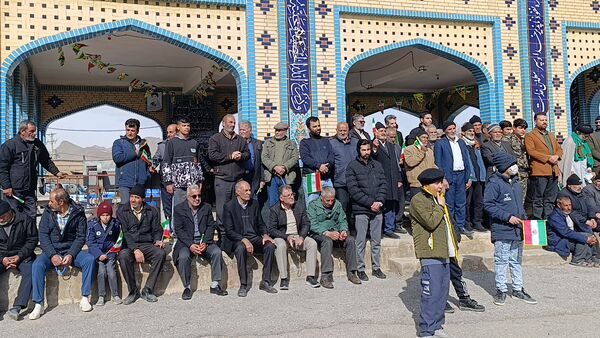 حضور گسترده مردم سفیددشت در راهپیمایی ۲۲ بهمن