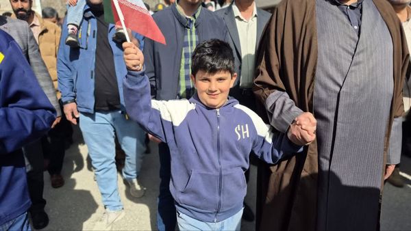 حضور پرشور مردم سپیدان در راهپیمایی ۲۲ بهمن