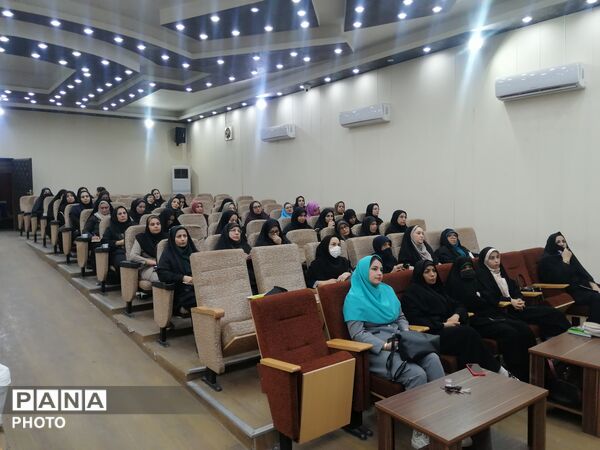 کارگاه توانمند سازی آموزش تخصصی خبرنویسی برای مربیان پرورشی 