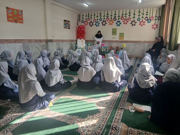 انتخابات سفیران سلامت در دبستان میثاق ناحیه سه