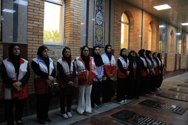 آیین غبارروبی و عطرافشانی گلزار شهدا در گچساران 