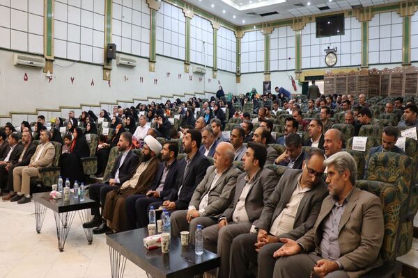 تجلیل از طلایه‌داران برتر تعلیم و تربیت ، آیین تقدیر از معلمین نمونه شهرستان پاکدشت 