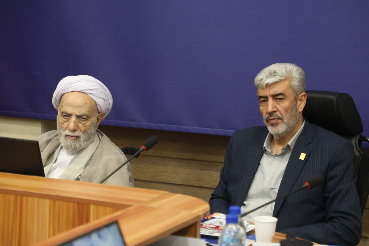 تربیت دانشجومعلمان متعهد به نماز و قرآن از اولویت‌های اصلی دانشگاه فرهنگیان