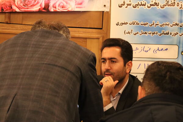 میز خدمت در بخش بندپی شرقی به‌مناسبت دهه فجر