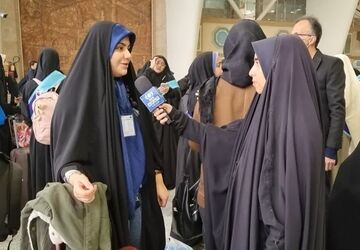 اعزام کاروان حج عمره دانش‌آموزان دختر از اصفهان 