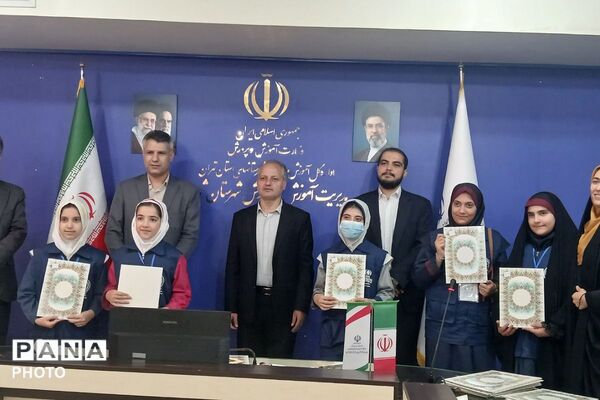 مراسم تقدیر از خبرنگاران برتر در آموزش و پرورش شهریار