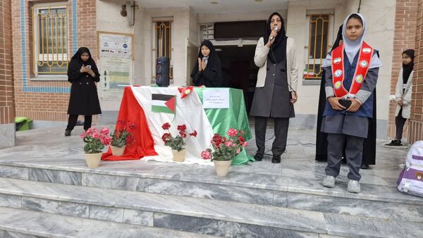 جشن روز دانش آموز در دبستان آیت الله هاشمی رفسنجانی