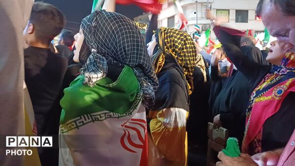 مردم خون خواه رهبر شهید و پا در رکاب رهبر جدید