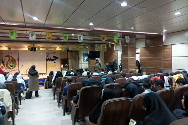 مدارس سما آباده در جشنواره سرود نغمه‌هاحائز مقام برتر شدند