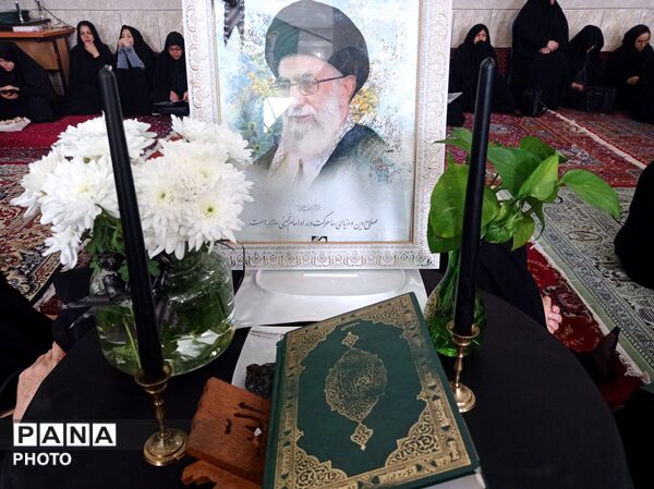حضور پرشور و پر رنگ فرهنگیان جاجرم  در عزای رهبر شهید 