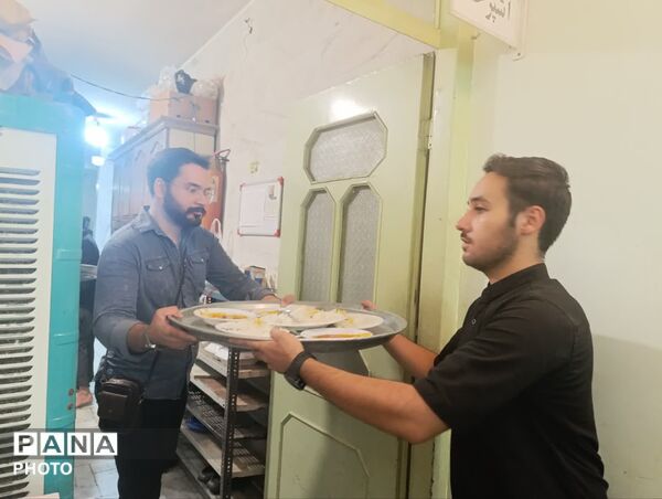 قلب های عاشقی که به مهر امام مهربانی ها می‌تپد
