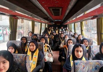 اردوی هزار نفره پیشتازان دبیرستان نرجس به مشهد مقدس
