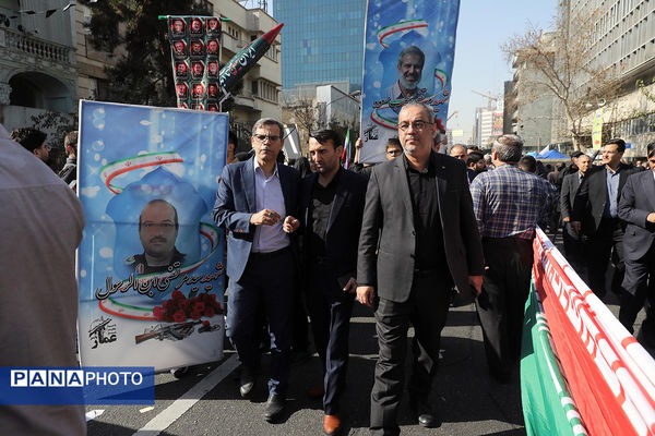 حضور وزیر آموزش و پرورش در راهپیمایی 13 آبان