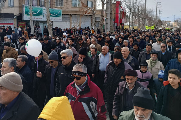 کامیاران در سالگرد پیروزی انقلاب غرق در شور و شکوه