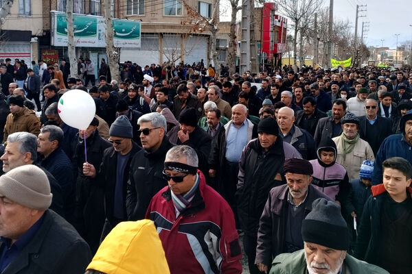 کامیاران در سالگرد پیروزی انقلاب غرق در شور و شکوه