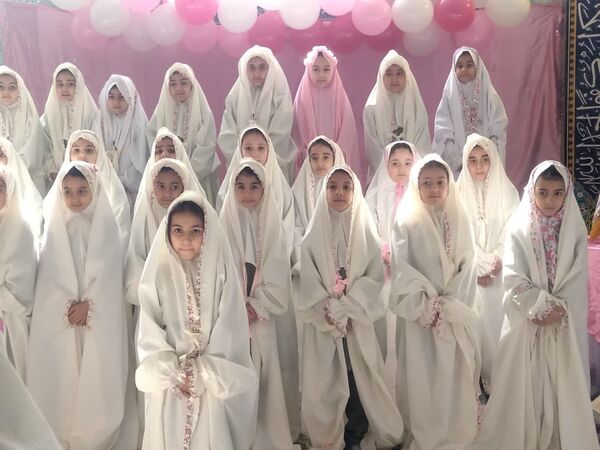 جشن تکلیف دانش‌آموزان دبستان شهدای غزه ناحیه ۲ کرج