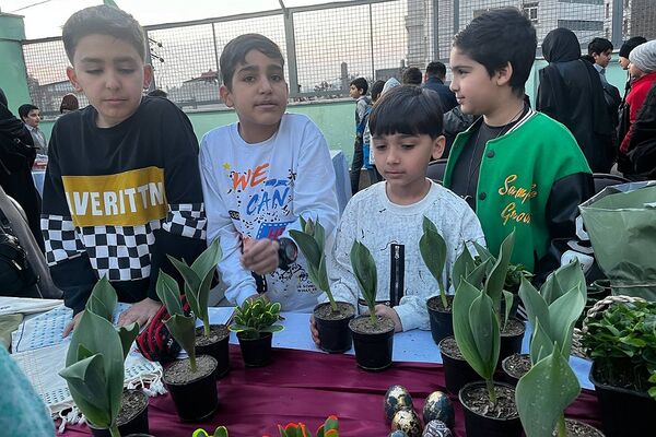 برگزاری جشنواره بهار در بهار در دبستان البرز رودهن 