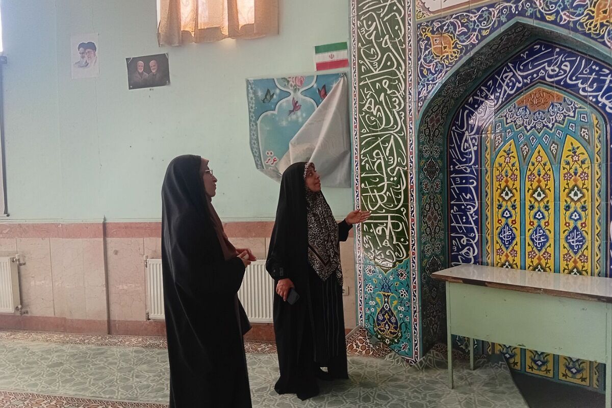 بازدید از نمازخانه مدارس ناحیه دو شهرری 