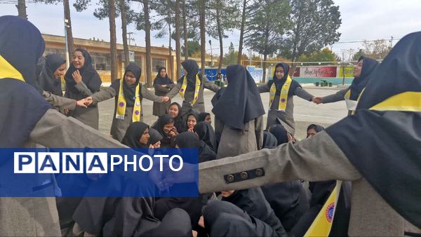 بیست و ششمین مانور سراسری زلزله در دبیرستان نمونه اندیشه کاشمر