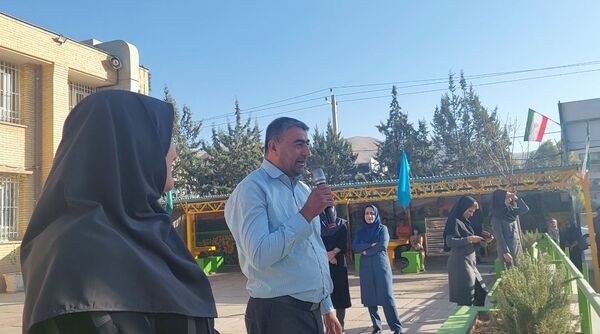  آغاز سال تحصیلی در دبیرستان فرزانگان‌ یک ناحیه 2 شیراز