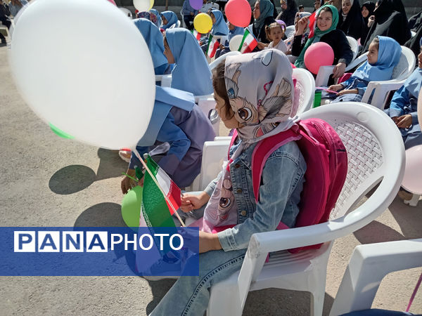 حضور مسئولان شهرستان جعفرآباد قم در دبستان حضرت زینب(س)