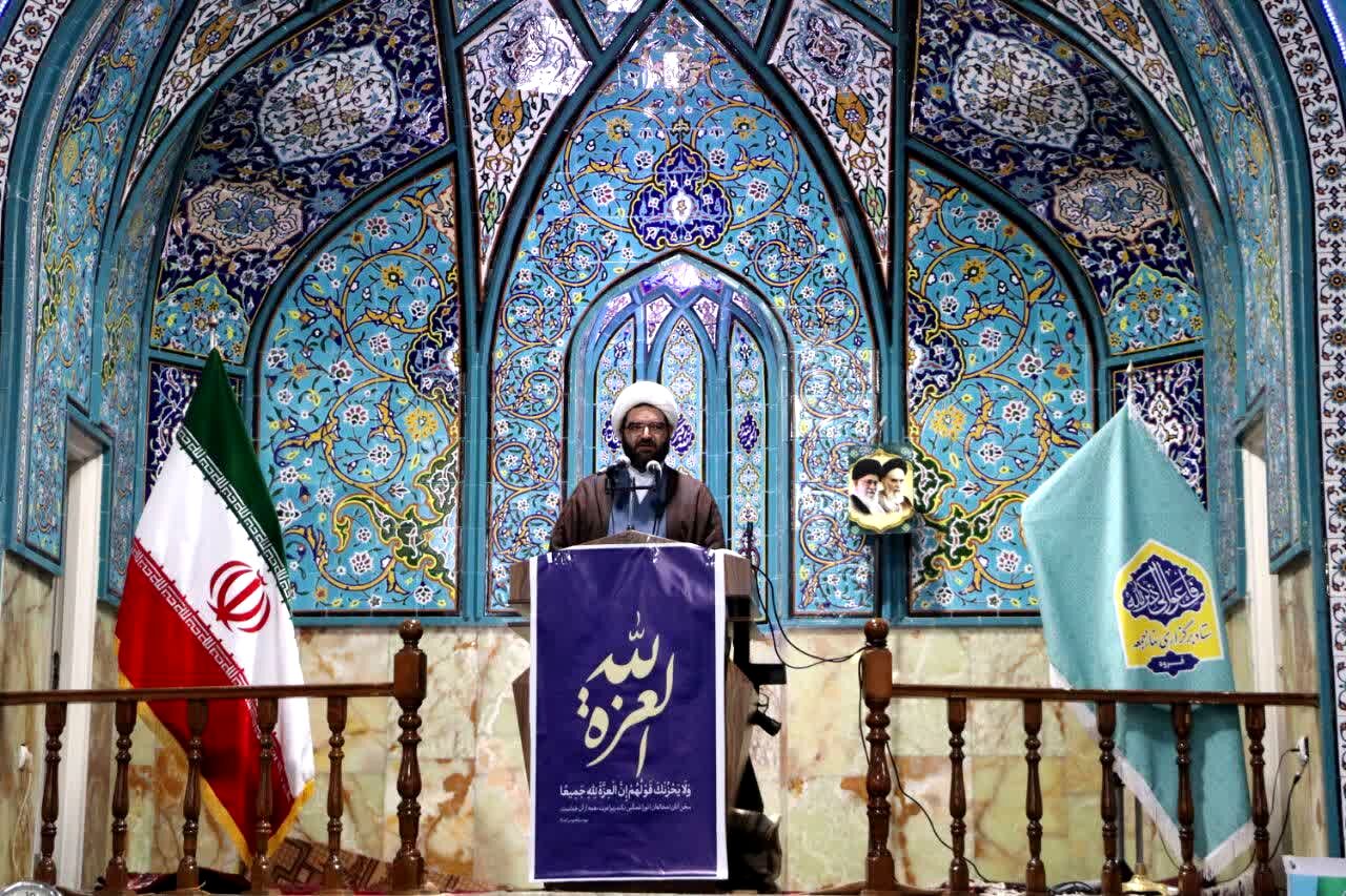 اقامه نماز جمعه قروه به امامت حجت‌الاسلام عابدین رستمی