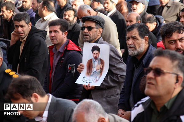 برپایی باشکوه نماز عید فطر در یزد