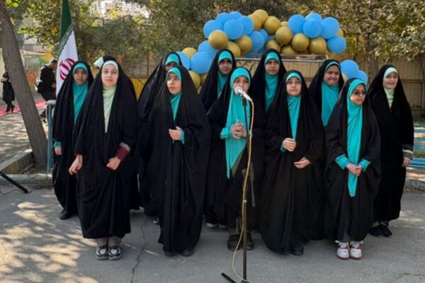 حضور دانش‌آموزان ناحیه دو شهرری در نمایشگاه طرح‌های علمی پژوش سرای بصیرت 