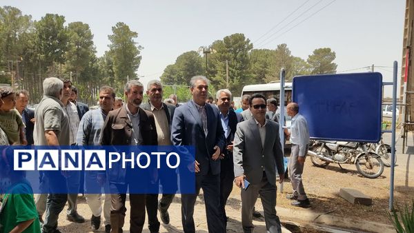 بازدید معاون وزیر گردشگری کشور از نمایشگاه جشنواره تاک پلو خلیل آباد 