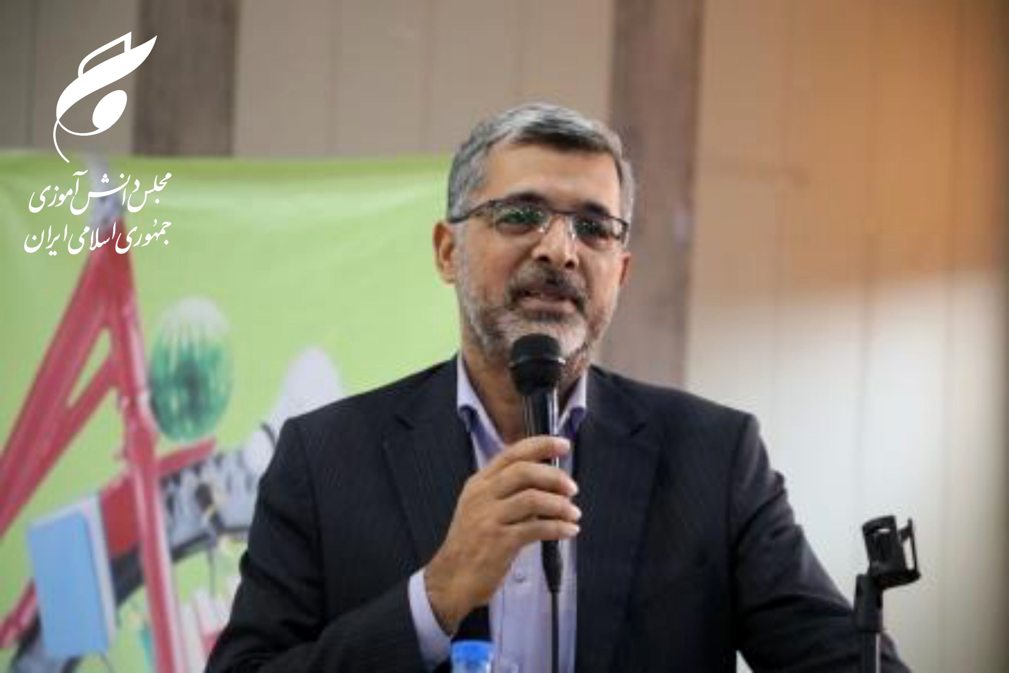 از زحمات سه‌‌‌ساله «محمود غیبی» معاون پیشین پرورشی و فرهنگی اداره‌‌‌کل آموزش و پرورش هرمزگان