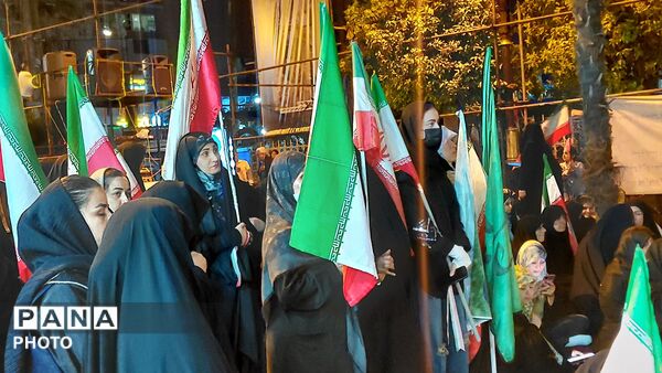  هفتادو چهارمین شب حضور که خاموش نمی‌شود