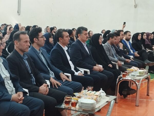 نواختن زنگ جوانه‌ها در شیروان