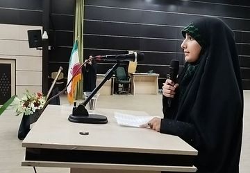 شعرخوانی دانش‌آموز نورآبادی در مراسم سالگرد شهادت حاج قاسم