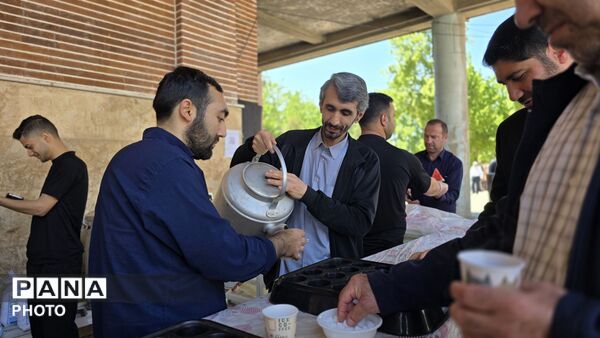 شکوه پاسداشت مقام معلم با حضور دانش‌آموزان و مسئولان آموزش و پرورش شهرستان نظرآباد
