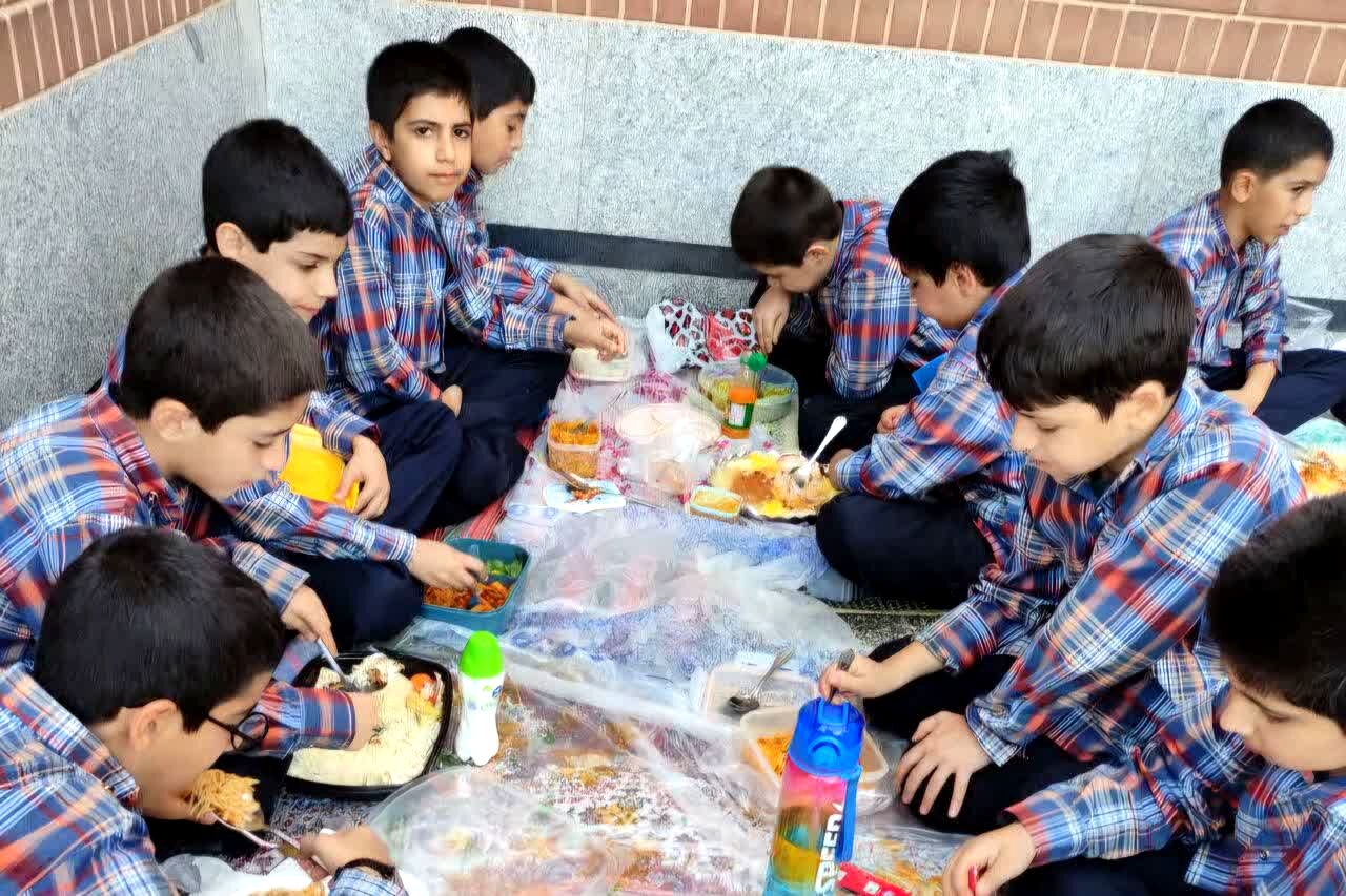  ناهار وحدت موج همدلی و صمیمیت