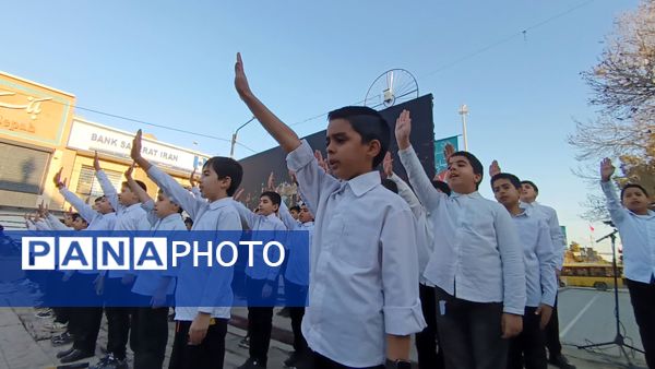 مهمانی کیلومتری اعیاد شعبانیه در خیابان امام خمینی نیشابور 