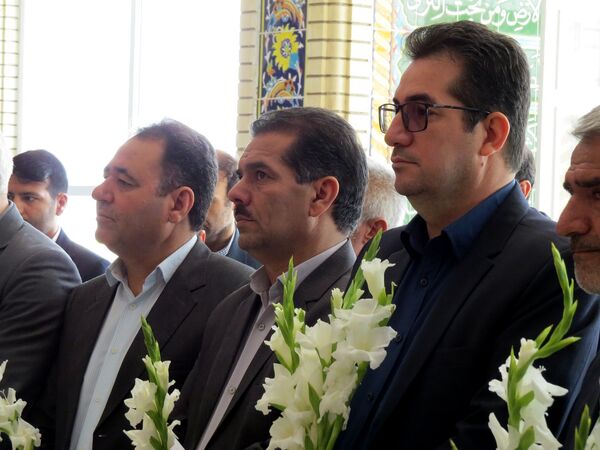 گلباران مزار شهدای دانش‌آموز و معلم در بجنورد