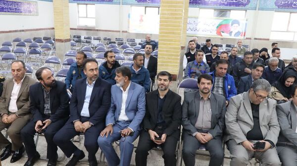 برگزاری مانور متمرکز استانی زلزله و ایمنی همزمان با سراسر کشور در مدرسه نیکان ناحیه 2 کرج 