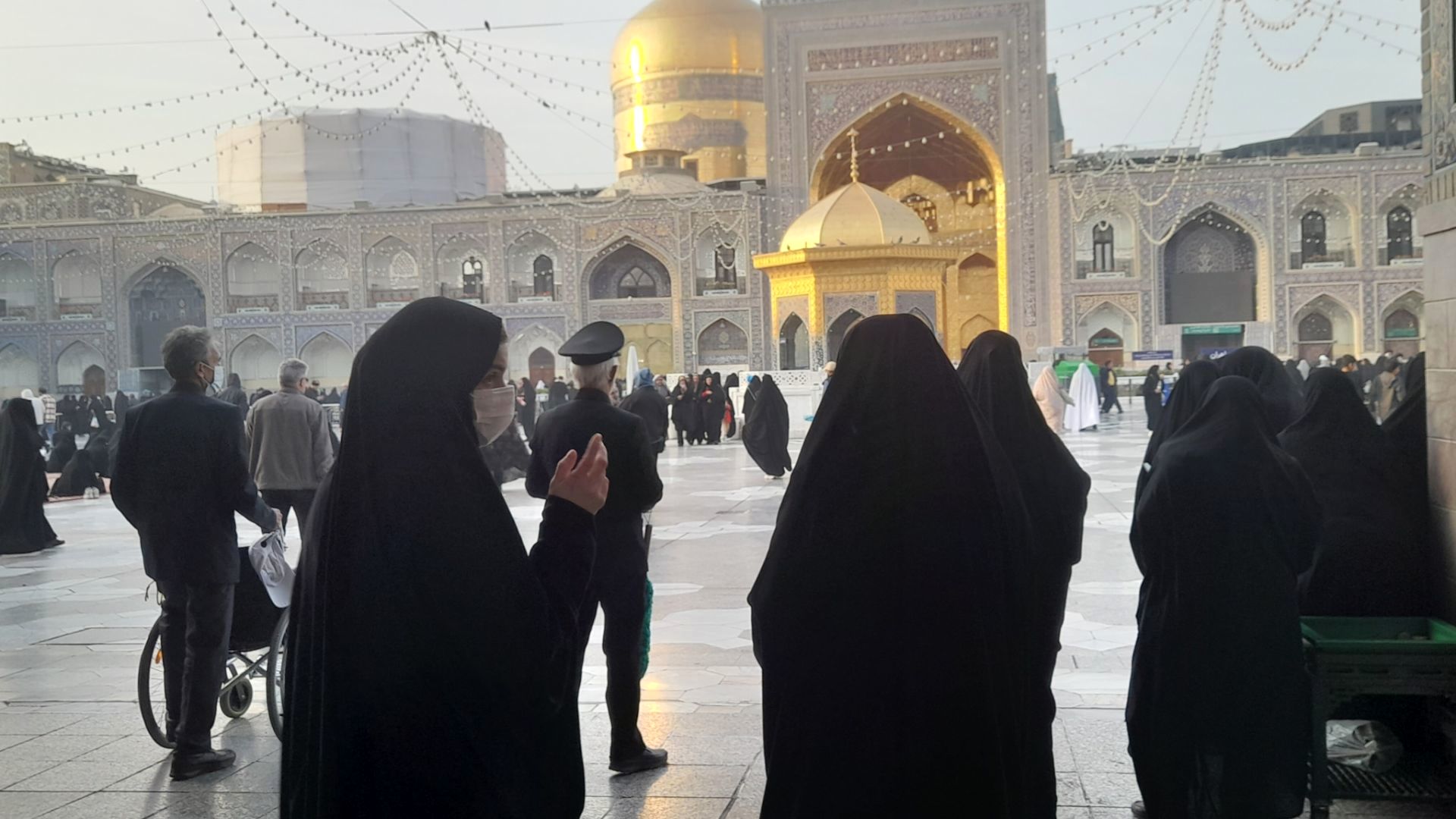 همدلی و زیارت در چهارشنبه‌های رضوی