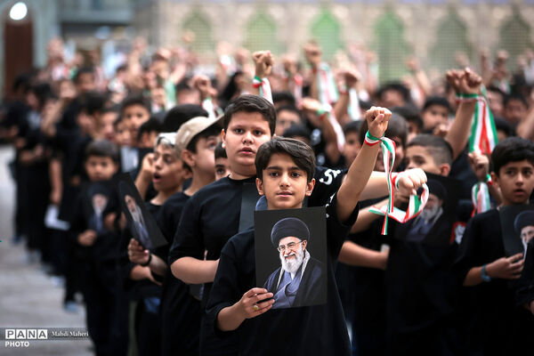 برگزاری همایش بزرگ جمع‌خوانی دانش‌آموزان با اجرای سرود و نوحه حماسی «باید برخاست» -2
