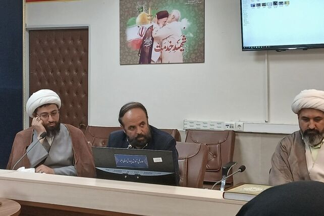 نشست بررسی و تحلیل بیانیه رهبر انقلاب درباره آغاز سال تحصیلی 